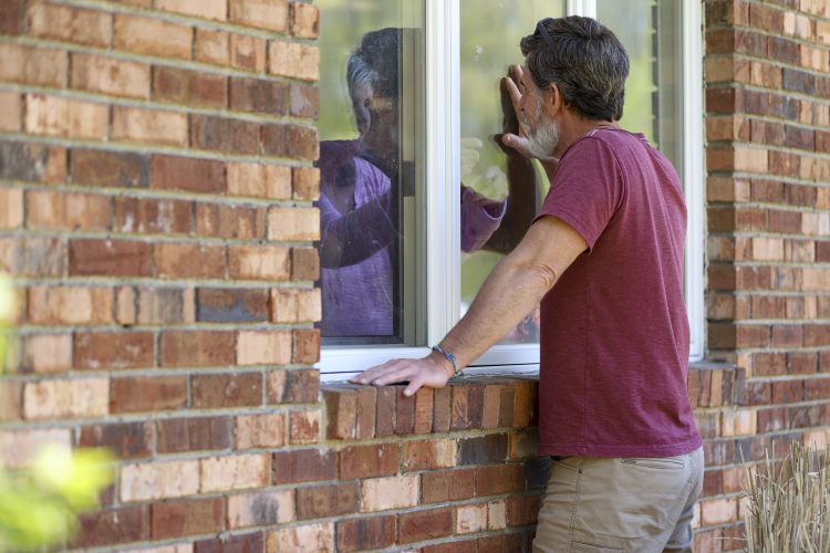 Despite vaccines, nursing homes struggle with outbreaks